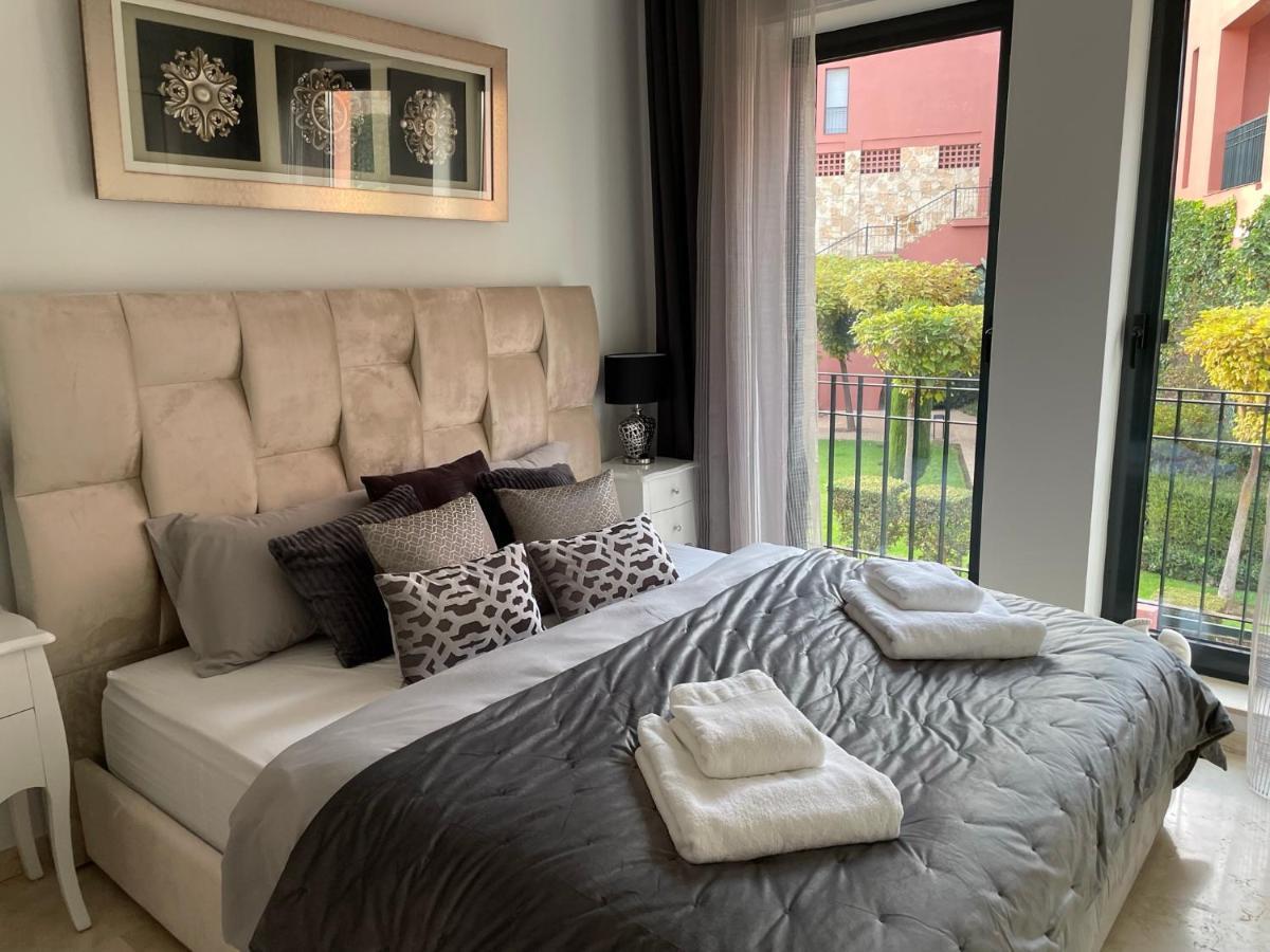 Calahonda Luxury Apartment With A Stunning Sea View Mijas Ngoại thất bức ảnh