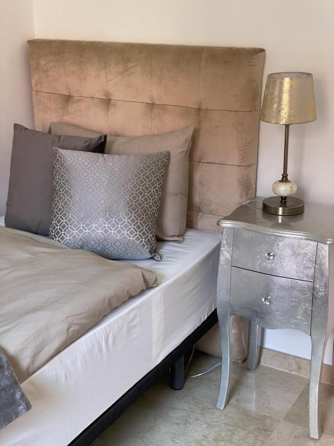 Calahonda Luxury Apartment With A Stunning Sea View Mijas Ngoại thất bức ảnh